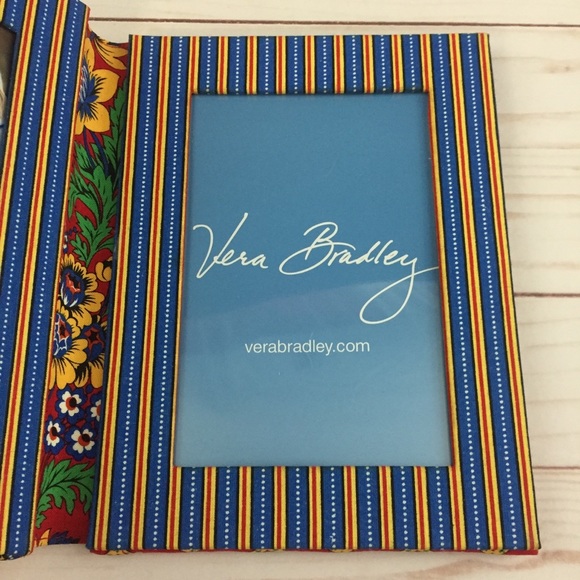 Vera Bradley Villa Red Bifold Picture Frame Two 4" x 6" Photos Retired New - Picture 6 of 9